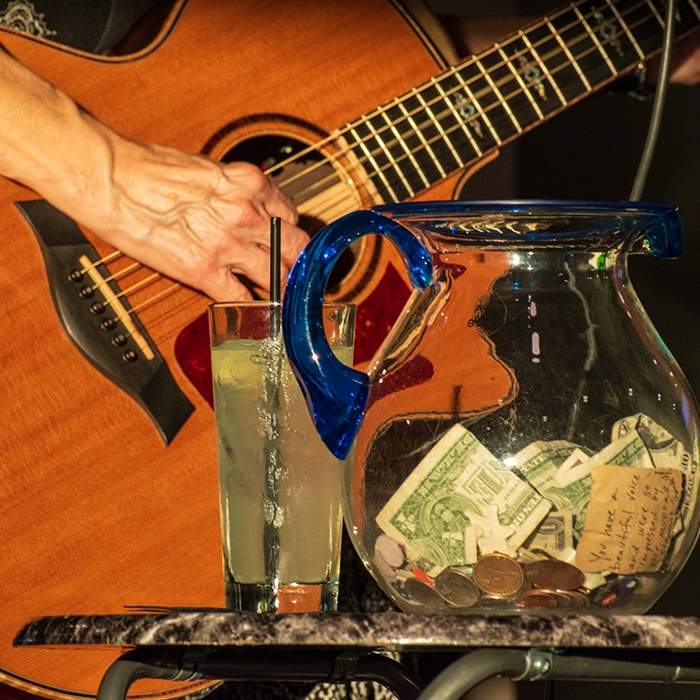 LiveMusic-02-700x700